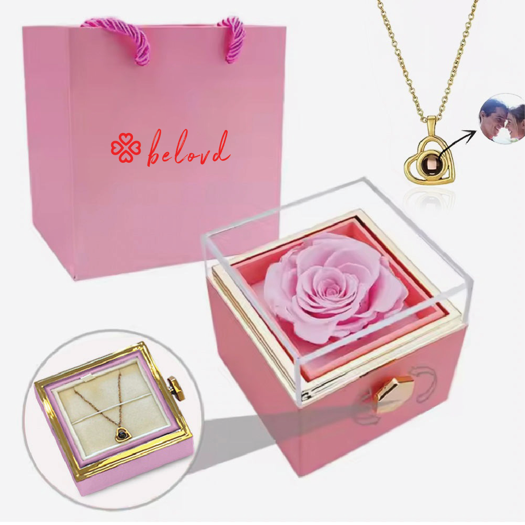 Projection NeckLace W/ Eternal Rose box